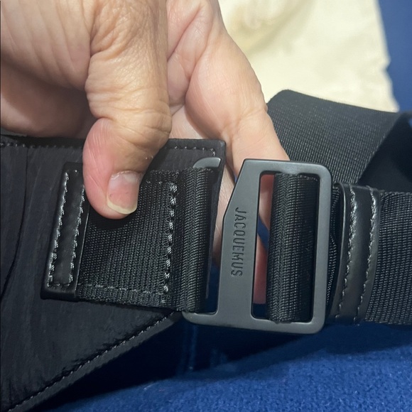 Jacquemus Black Leather Crossbody Bag with Wide Strap - Picture 6 of 8